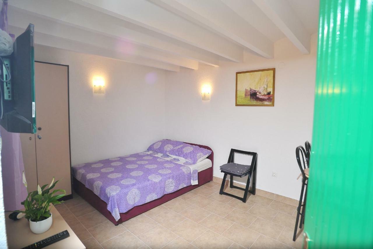 Apartments Sonia & Ana โตรกีร์ ภายนอก รูปภาพ
