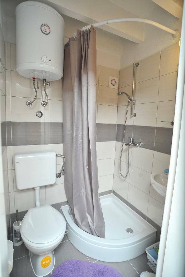 Apartments Sonia & Ana โตรกีร์ ภายนอก รูปภาพ